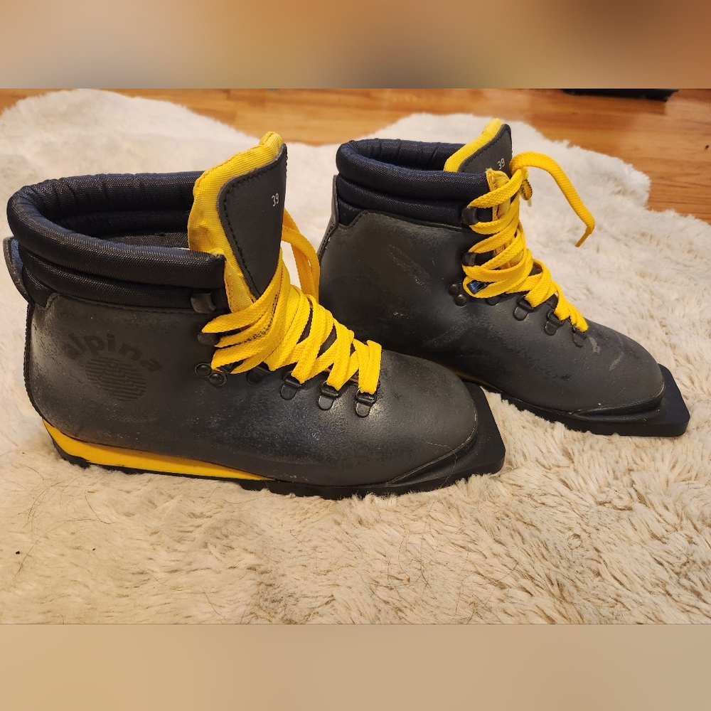 Alpina 3 pin 75 mm Ski Boots EU 39